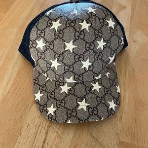 Little kids Authentic Gucci baseball hat.